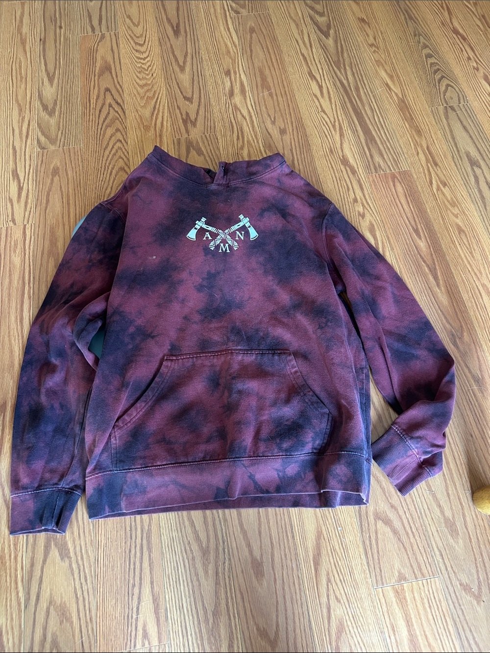Tie-Dye Crewneck Sweater in Burgundy and Black